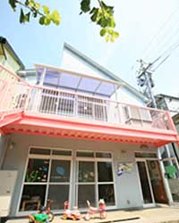 近田キッズハウス外観